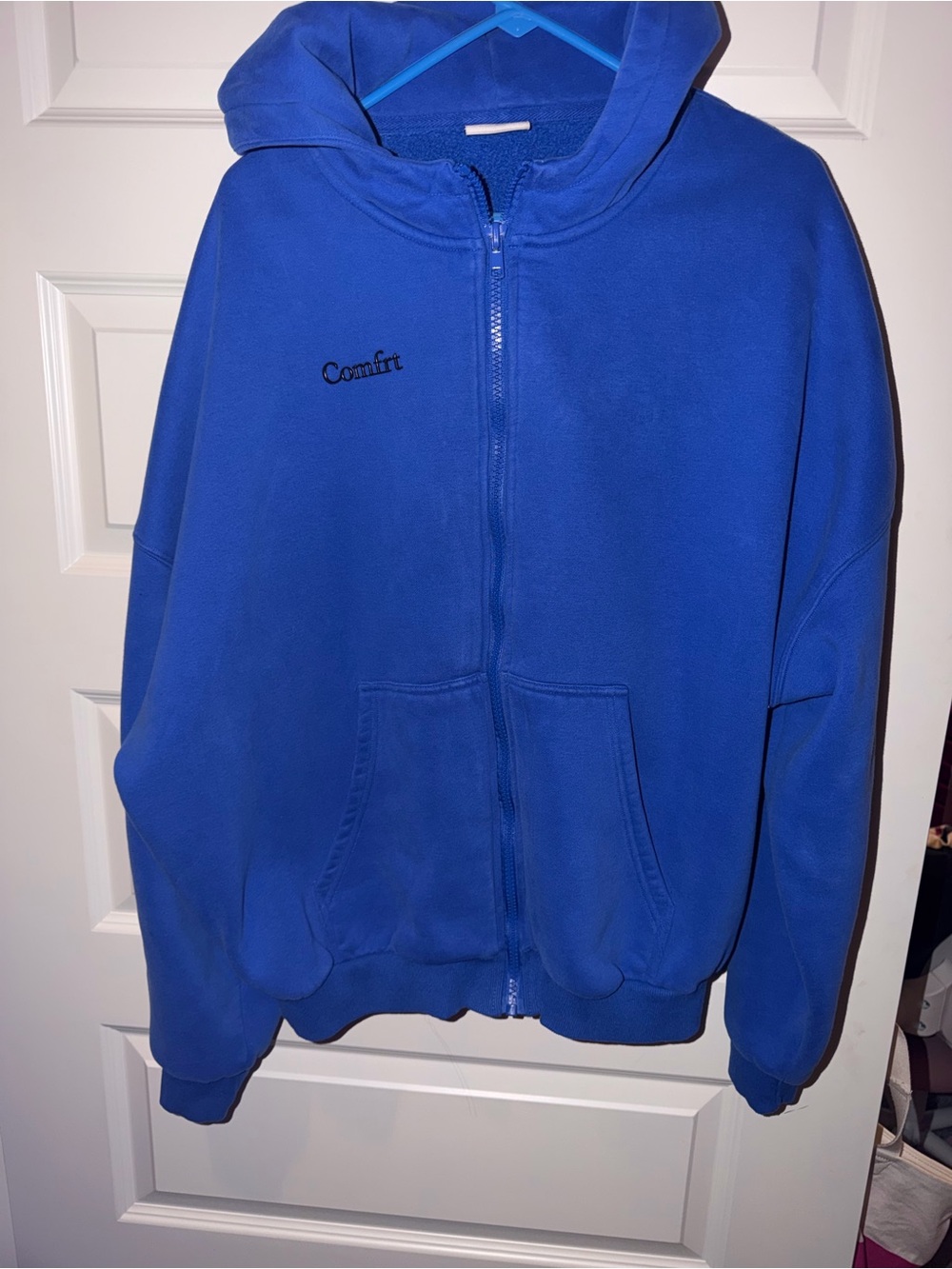 Comfrt Womenโs Large Royal Blue Full-Zip Hoodie Jacket